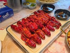 -肥肥虾庄·金牌油焖大虾(汉街SKP店)