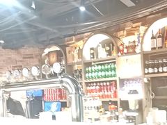 -麦凯伦烧烤·精酿超级工厂店(金桥总店)