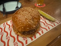 老泰泰汉堡-悠航SLOWBOAT(三里屯店)