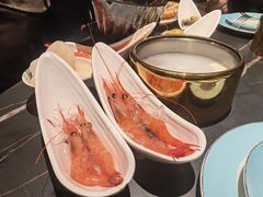 -雍容荟帝王蟹活龙虾展台自助(IFS黑金店)