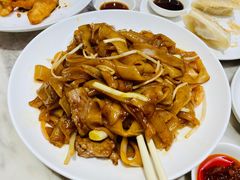 干炒牛河-香港百合居(LCM置汇旭辉广场店)