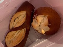 红豆碱水面包-WHEN PIGS FLY当猪飞