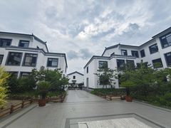 -大连步云山老汤度假山庄