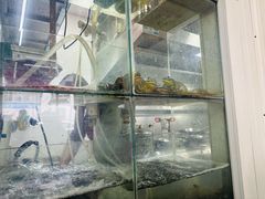 -胡子饮食店