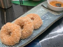 炸虾饼配泰国梅子酱-帕蓝·暹罗料理(大学路店)
