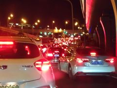 -虹桥火车站-停车场