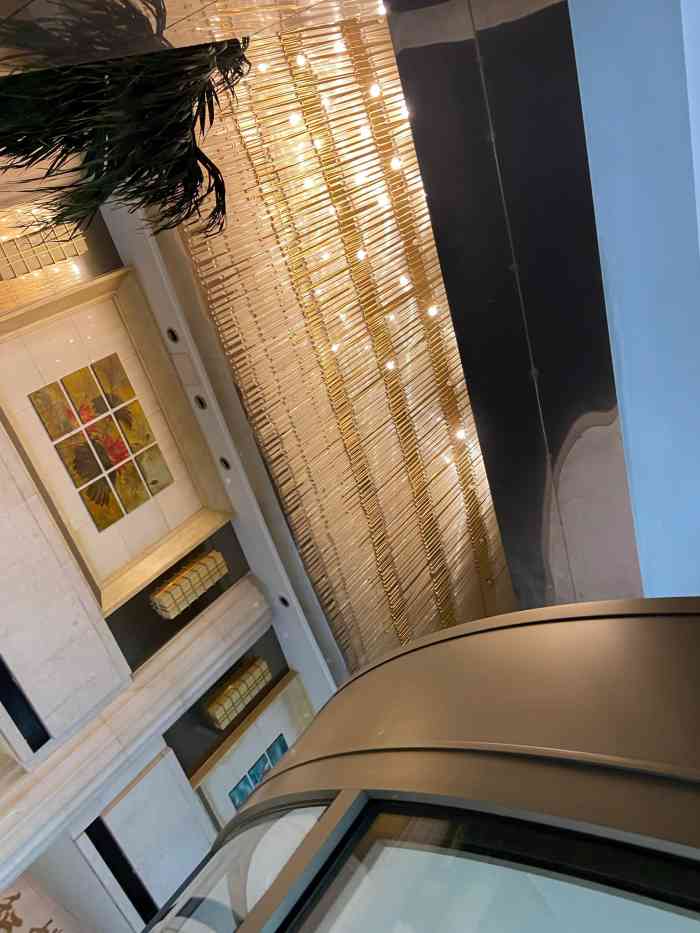 昆山一醉皇冠酒店-"紧挨昆山市政府,出行比较方便,房间有点小.