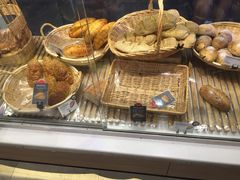 -巴黎贝甜(大宁国际商业广场店)