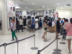 -优衣库(红谷滩万达店)