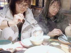 -洪氏嗨捞·广东猪肚鸡·椰子鸡火锅(西咸万象城店)