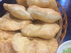 -蓝田九大碗民俗食府(蓝田店)