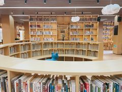 -漕河泾街道图书馆(漕河泾社区文化活动中心店)