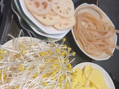 -肖肖酸萝卜鱼火锅(总店)