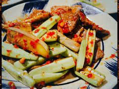 -Cuc Gach Quan Restaurant
