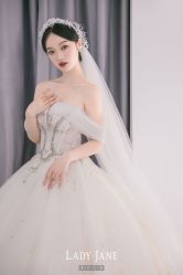 -Lady  Jane高端婚纱礼服馆