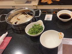 -呷哺呷哺(世贸.工三店)