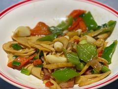 火腿蒜叶炒冬笋-老海陵·泰州菜(图书馆店)