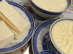 -广信牛奶甜品世家(台东店)