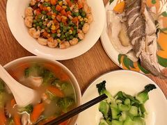 -鲸育宝宝月嫂(徐汇店)