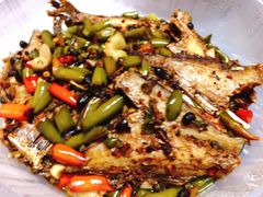 干烧耗儿鱼-鸿顺老铁锅美蛙鱼府(解放碑店)