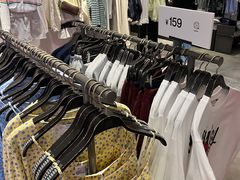 -URBAN REVIVO(欢乐海岸购物中心店)