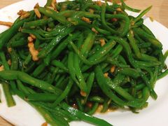 鲜豆角炒肉丝-姥家春饼店(漳州二路店)