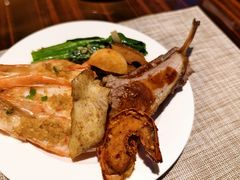 -广州万富希尔顿酒店·感趣自助餐厅·金秋蟹宴生蚝海鲜刺身