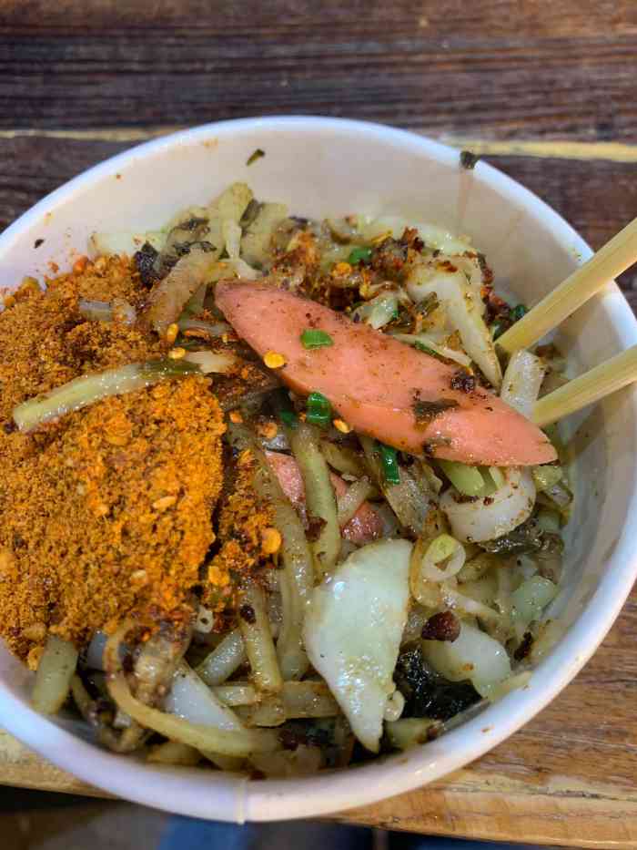 思飨季贵阳小吃(鸿通城店)-"去贵州旅游 导游推荐的这家店 7点过的.