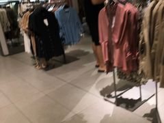 -ZARA(凯德乐峰广场店)