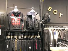 -BOY LONDON(上海佛罗伦萨小镇店)