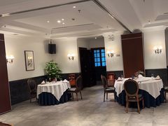 -醉辉皇上海之巅(上海中心大厦店)