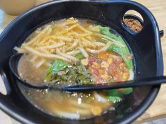 招牌酸笋米线-桂在香知桂林米粉(南岗松雷店)