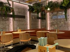 -老乡鸡(上海白玉兰广场店)