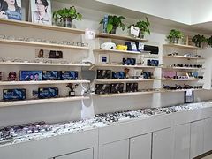 -天空之镜眼镜店蔡司依视路授权店(天通苑店)