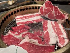 -铭牛烧肉·和牛海鲜自助(高新月牙湖店)