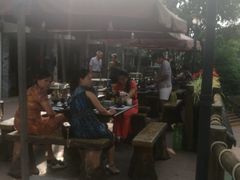 -楠柏弯休闲山庄(梨花溪店)