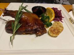 -LENBACH兰巴赫西餐啤酒坊(大连东港店)