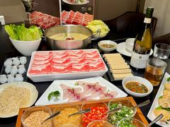 -鲜入唯煮·港式海鲜牛肉火锅(金宝街店)