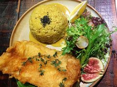 炸鱼咖喱饭色拉-MIKAKU(万达广场上海宝山店)