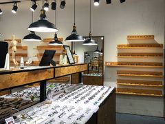 -罗伯特眼镜·蔡司官方授权(罗湖国贸店)