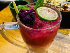 红玫瑰与白米酒-云海肴·云南小炒·汽锅鸡(天津国金汇店)