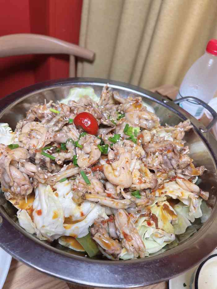 杜婆鸡跳跳蛙(盐城总店)-"生意很好,到7点钟就满座了,老板娘忙得停.