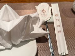 -萨拉伯尔(燕莎友谊商城店)