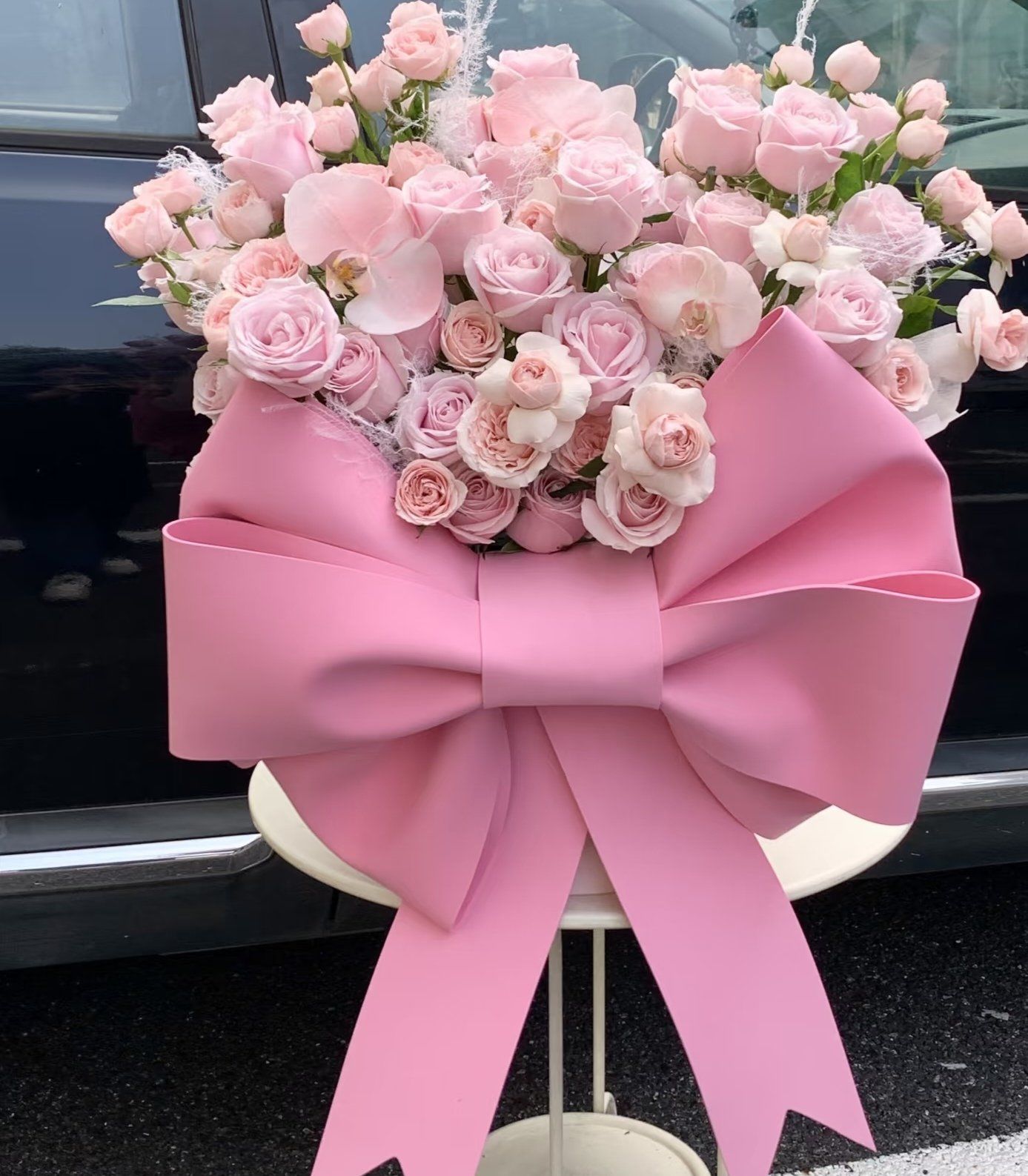 蝴蝶结抱抱桶花束