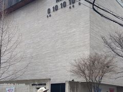 -Gentle Monster(Galleria百货狎鸥亭店)