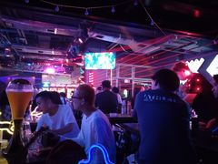 -UP嘻哈酒吧(粉巢店)