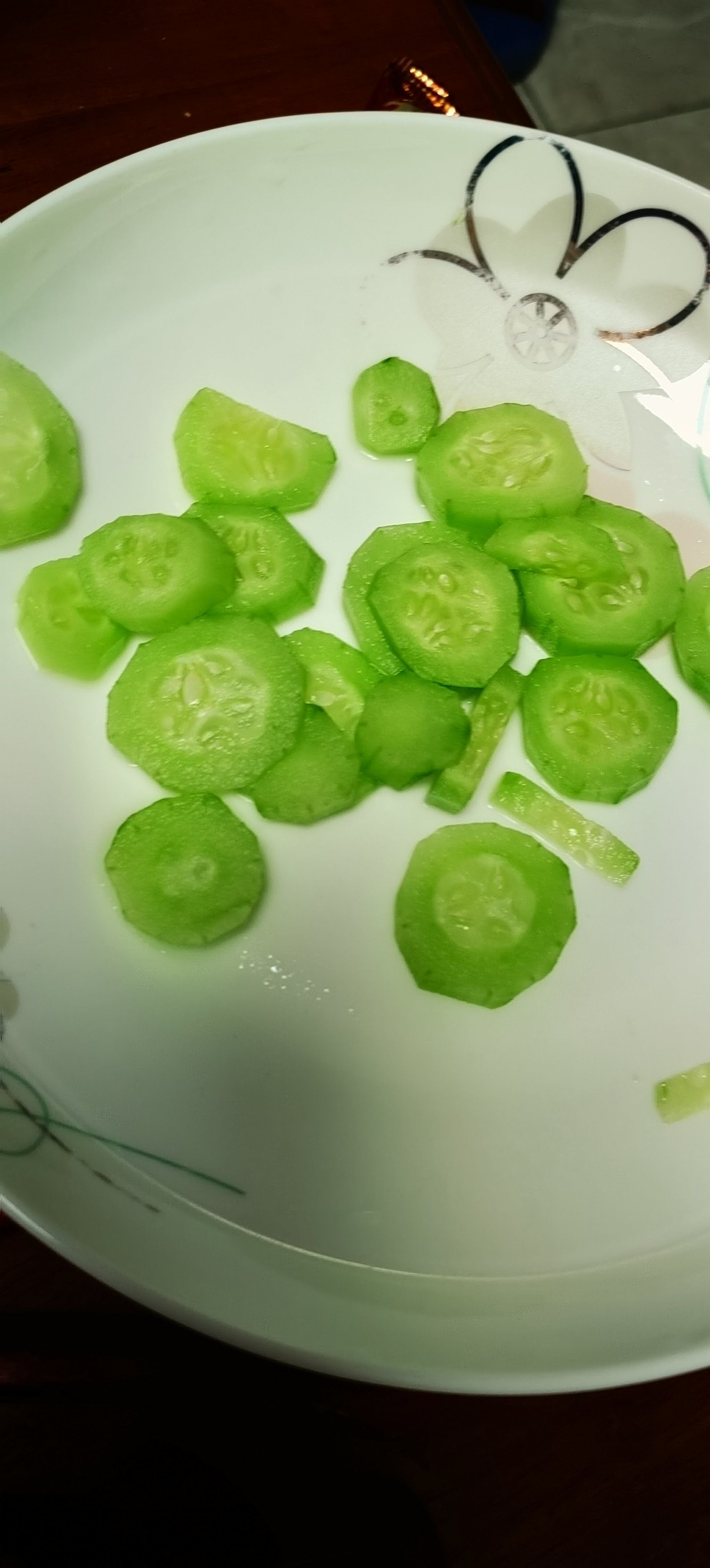 最近有点便秘,听人家说黄瓜跟那个香蕉还有