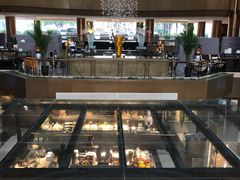 面包甜点陈列柜-圆顶阁西餐厅(郑州索菲特国际饭店 )