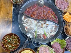 -乖嬢嬢重庆老火锅(南联店)