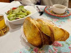 蒜香面包-金色时光俄式西餐厅(中央大街店)